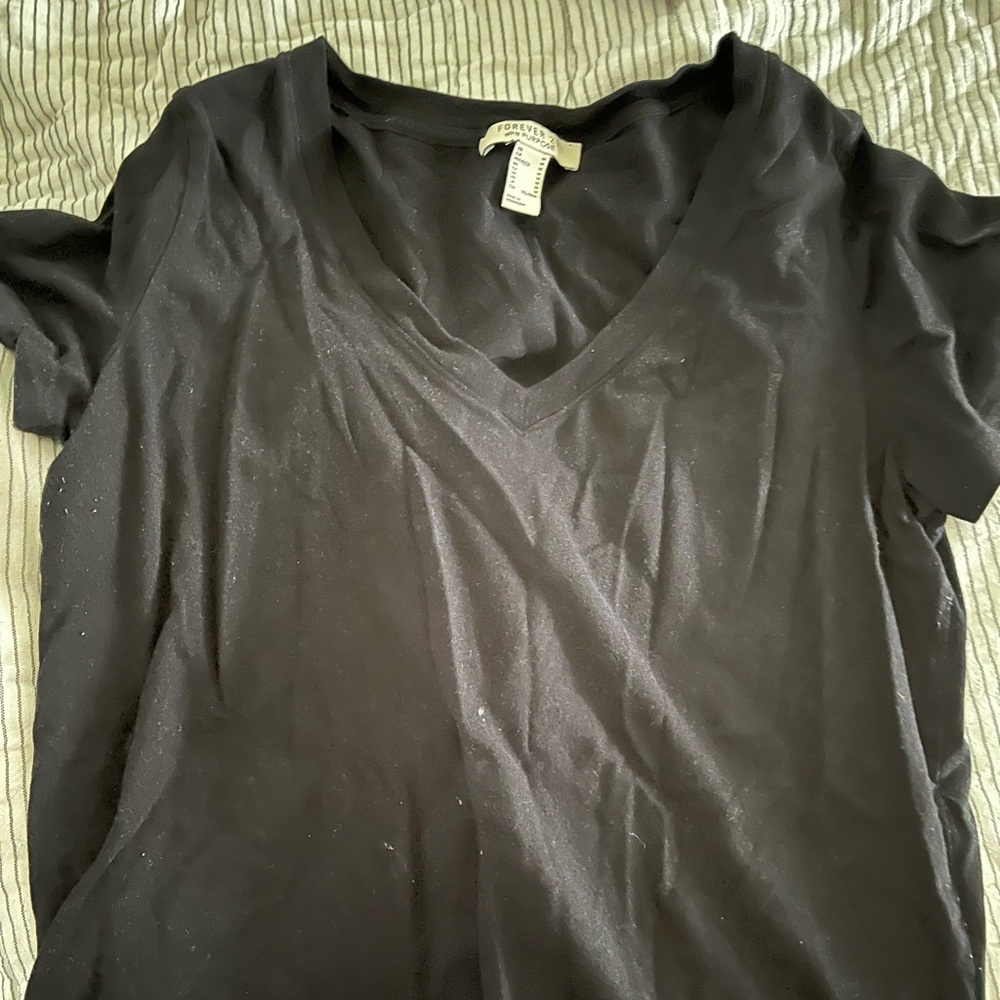 Black tee